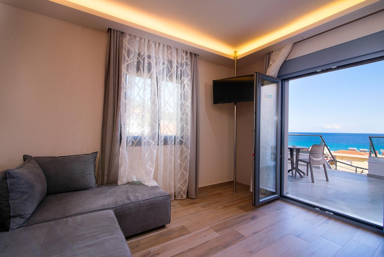 Semiramis Luxury Suites Chrysi Ammoudia Exteriér fotografie